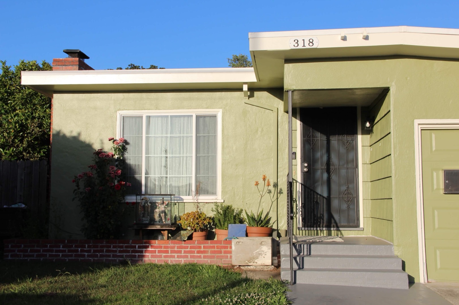 Freshly painted Bay Area home exterior by Montes Restoration Painting